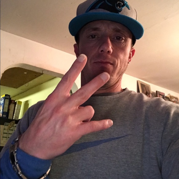 Meet your Posher, Chris - Picture 2 of 2